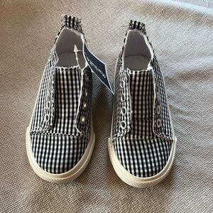 NWT toddler shoes size 7M